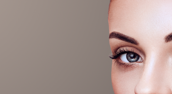 Stirn-Augenbrauenlifting: Augenpartie einer Frau